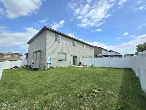 Exterior - 13704 Kristina St, Williston, ND 58801 photo 5 of 5