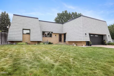 Exterior - 1613 E Hillcourt, Williston, ND 58801 photo 3 of 14