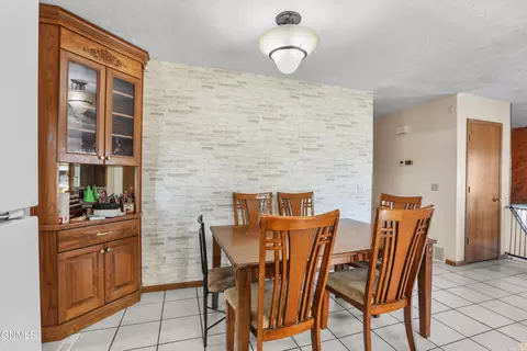 1807 8th Ave E, Williston, ND 58801 photo 9