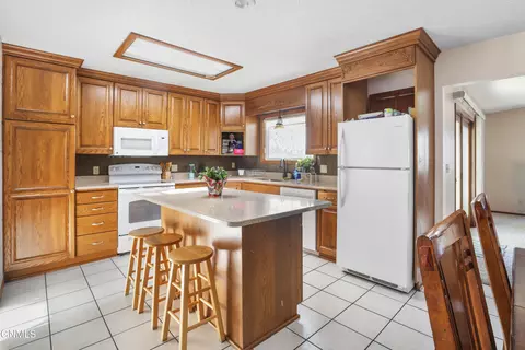 1807 8th Ave E, Williston, ND 58801 photo 7