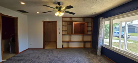 Living - 416 Franklin Ave, Larimore, ND 58251 photo 2 of 3