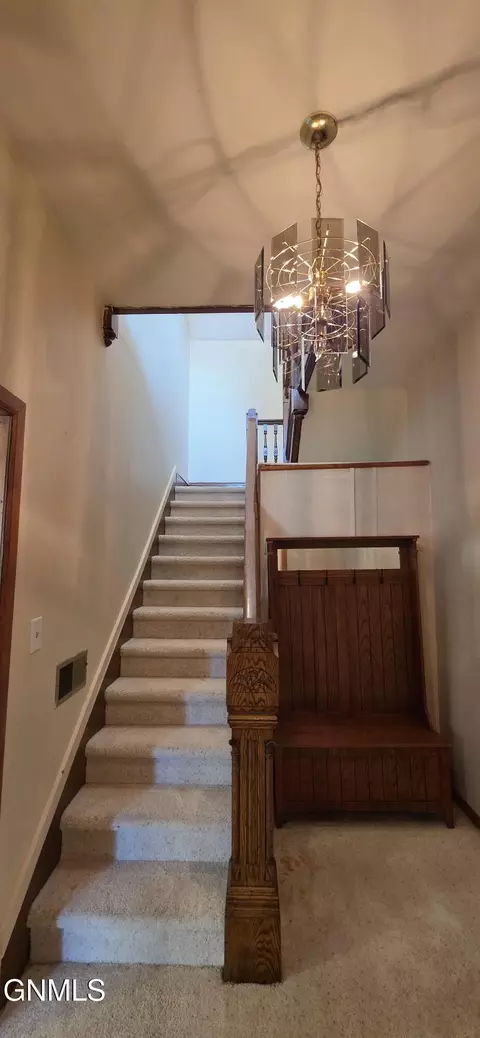 Entry Way - 416 Franklin Ave, Larimore, ND 58251 photo 2 of 5