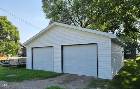 Other - 416 Franklin Ave, Larimore, ND 58251 photo 1 of 12