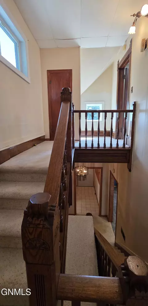 Entry Way - 416 Franklin Ave, Larimore, ND 58251 photo 4 of 5