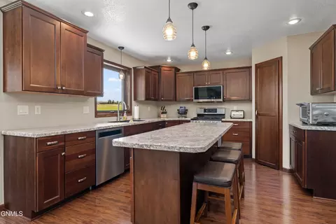 Kitchen - 2818 Hogan Dr, Bismarck, ND 58503 photo 1 of 5