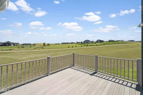 Exterior - 2818 Hogan Dr, Bismarck, ND 58503 photo 2 of 2