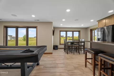 Dining - 2818 Hogan Dr, Bismarck, ND 58503 photo 8 of 8