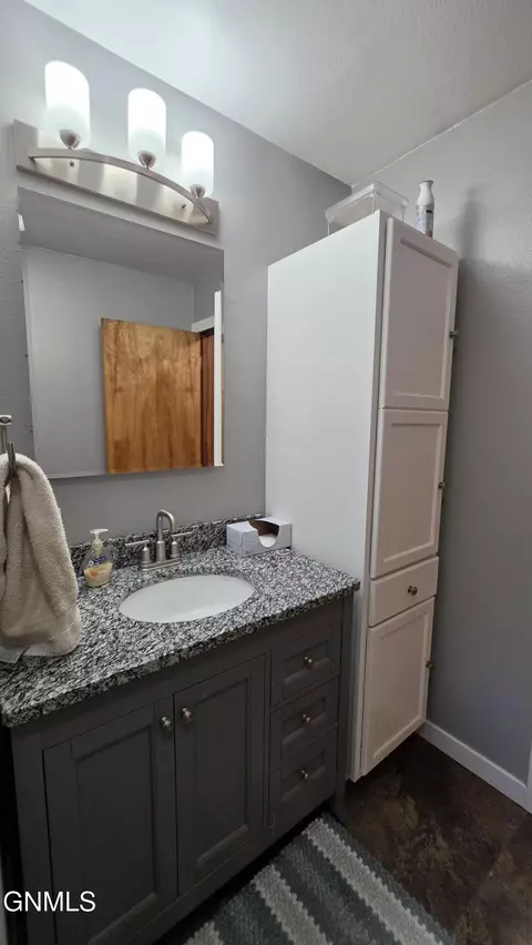 Bath - 102 Robinson St, Grenora, ND 58845 photo 2 of 3