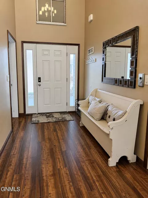 Entry Way - 4905 Cornice Dr, Bismarck, ND 58503 photo 2 of 2