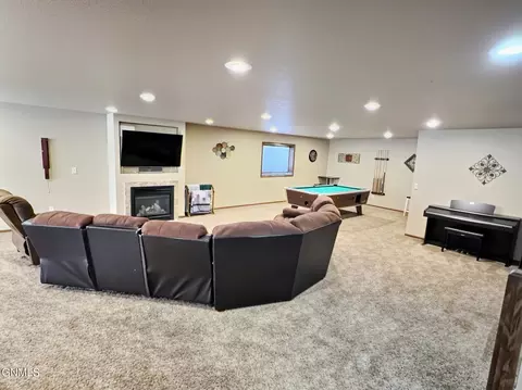 Living - 4905 Cornice Dr, Bismarck, ND 58503 photo 6 of 7