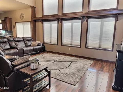 Living - 4905 Cornice Dr, Bismarck, ND 58503 photo 3 of 7
