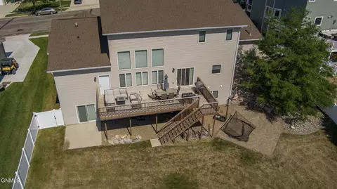 Exterior - 4905 Cornice Dr, Bismarck, ND 58503 photo 3 of 5