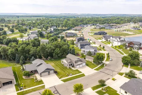 View/Area - 4049 Downing St, Bismarck, ND 58504 photo 5 of 10