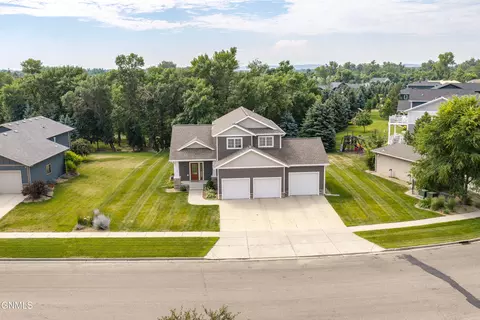View/Area - 4049 Downing St, Bismarck, ND 58504 photo 4 of 10