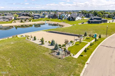 View/Area - 4049 Downing St, Bismarck, ND 58504 photo 8 of 10