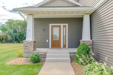 Exterior - 4049 Downing St, Bismarck, ND 58504 photo 7 of 16