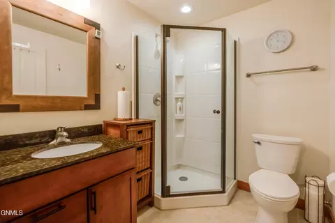 Bath - 4049 Downing St, Bismarck, ND 58504 photo 9 of 10