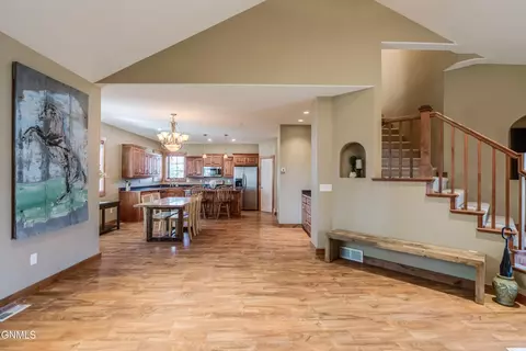 Entry Way - 4049 Downing St, Bismarck, ND 58504 photo 4 of 5