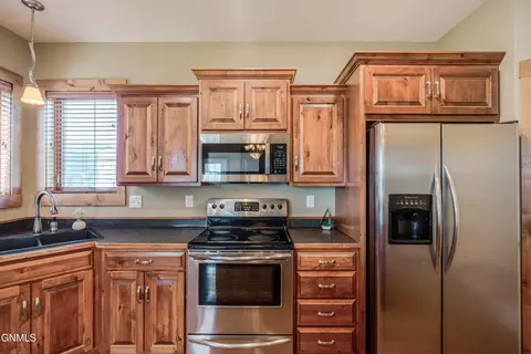 Kitchen - 4049 Downing St, Bismarck, ND 58504 photo 1 of 6