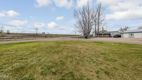 3227 3rd St NW, Sidney, MT 59270 photo 5