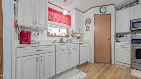 3227 3rd St NW, Sidney, MT 59270 photo 9