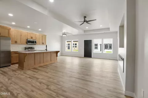 Living - 3334 34th St W, Williston, ND 58801 photo 2 of 3