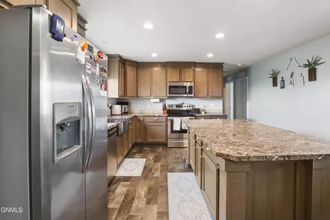 Kitchen - 13351 Mountain Meadow St, Williston, ND 58801 photo 2 of 4