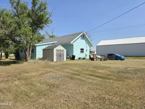 Exterior - 101 Main St, Baker, MT 59313 photo 2 of 3