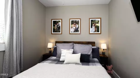 Bedroom - 2530 E Rosser Ave, Bismarck, ND 58501 photo 1 of 2