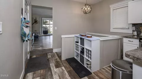 Entry Way - 2530 E Rosser Ave, Bismarck, ND 58501 photo 2 of 2