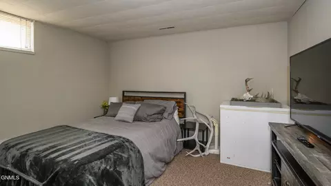 Bedroom - 2530 E Rosser Ave, Bismarck, ND 58501 photo 2 of 2
