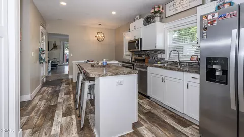 Kitchen - 2530 E Rosser Ave, Bismarck, ND 58501 photo 2 of 2