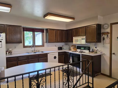Kitchen - 2113 7th Ave E, Williston, ND 58801 photo 1 of 5