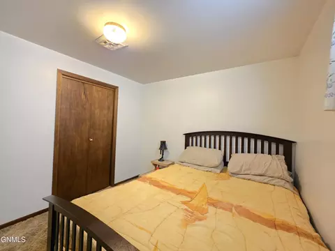 Bedroom - 2113 7th Ave E, Williston, ND 58801 photo 5 of 5