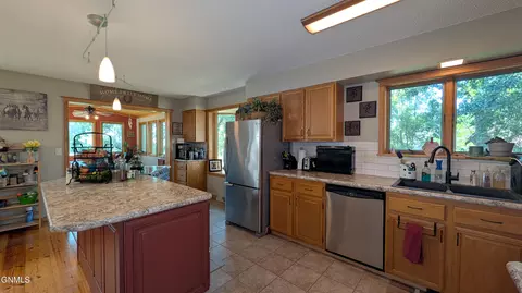 Kitchen - 2018 5th Ave NE, Beulah, ND 58523 photo 5 of 5