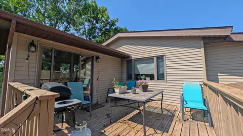 Exterior - 2018 5th Ave NE, Beulah, ND 58523 photo 2 of 9
