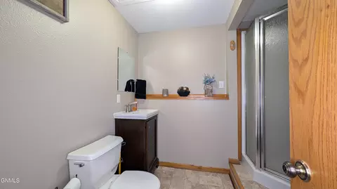 Bath - 2018 5th Ave NE, Beulah, ND 58523 photo 2 of 2