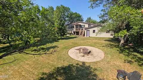 Exterior - 2018 5th Ave NE, Beulah, ND 58523 photo 3 of 9