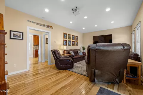 Living - 421 9th Ave W, Williston, ND 58801 photo 1 of 3