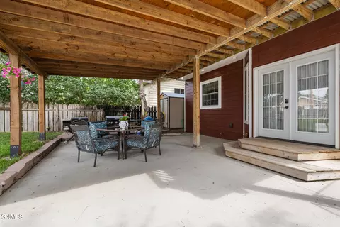 Exterior - 421 9th Ave W, Williston, ND 58801 photo 7 of 10