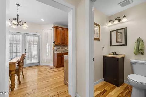 Entry Way - 421 9th Ave W, Williston, ND 58801 photo 2 of 3