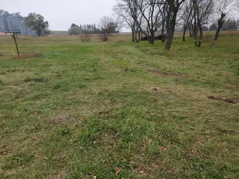 Exterior - 32 Mckenzie St, Sterling, ND 58572 photo 13 of 32