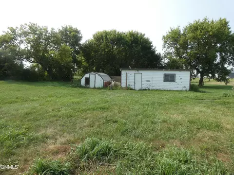 Exterior - 32 Mckenzie St, Sterling, ND 58572 photo 27 of 32