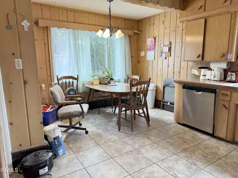 Dining - 619 9th St, Bismarck, ND 58501 photo 1 of 2