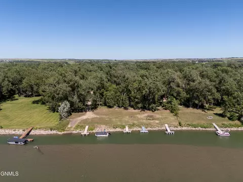 View/Area - 5800 Lariat Loop, Bismarck, ND 58503 photo 6 of 13