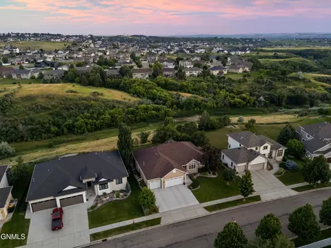 View/Area - 1309 Eagle Crest Loop, Bismarck, ND 58503 photo 2 of 6