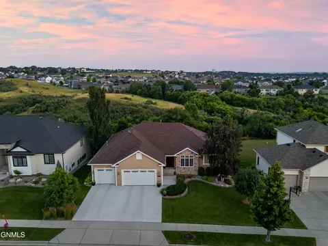 View/Area - 1309 Eagle Crest Loop, Bismarck, ND 58503 photo 1 of 6