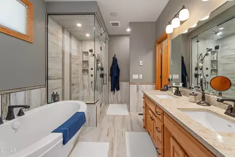 Bath - 1309 Eagle Crest Loop, Bismarck, ND 58503 photo 1 of 5