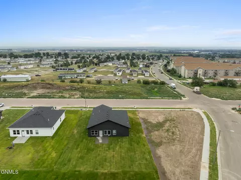 View/Area - 3201 27th Ave W, Williston, ND 58801 photo 4 of 6