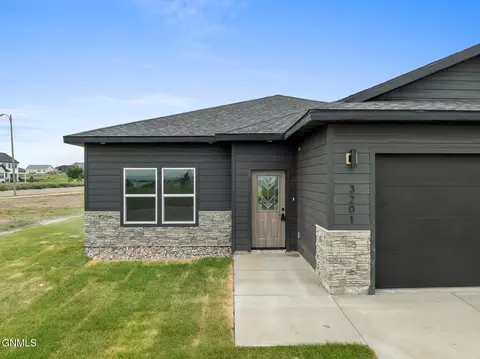 Exterior - 3201 27th Ave W, Williston, ND 58801 photo 3 of 4